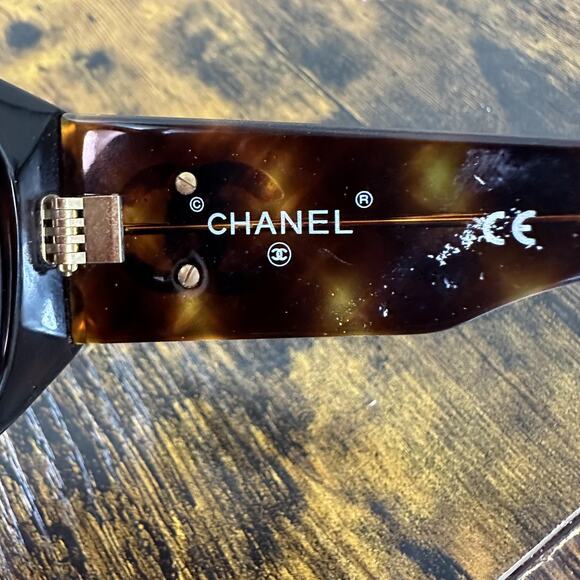 Chanel Sunglasses 01450 91235 Womens Brown Tortoise Square Brown Lens Logo Italy main image 2